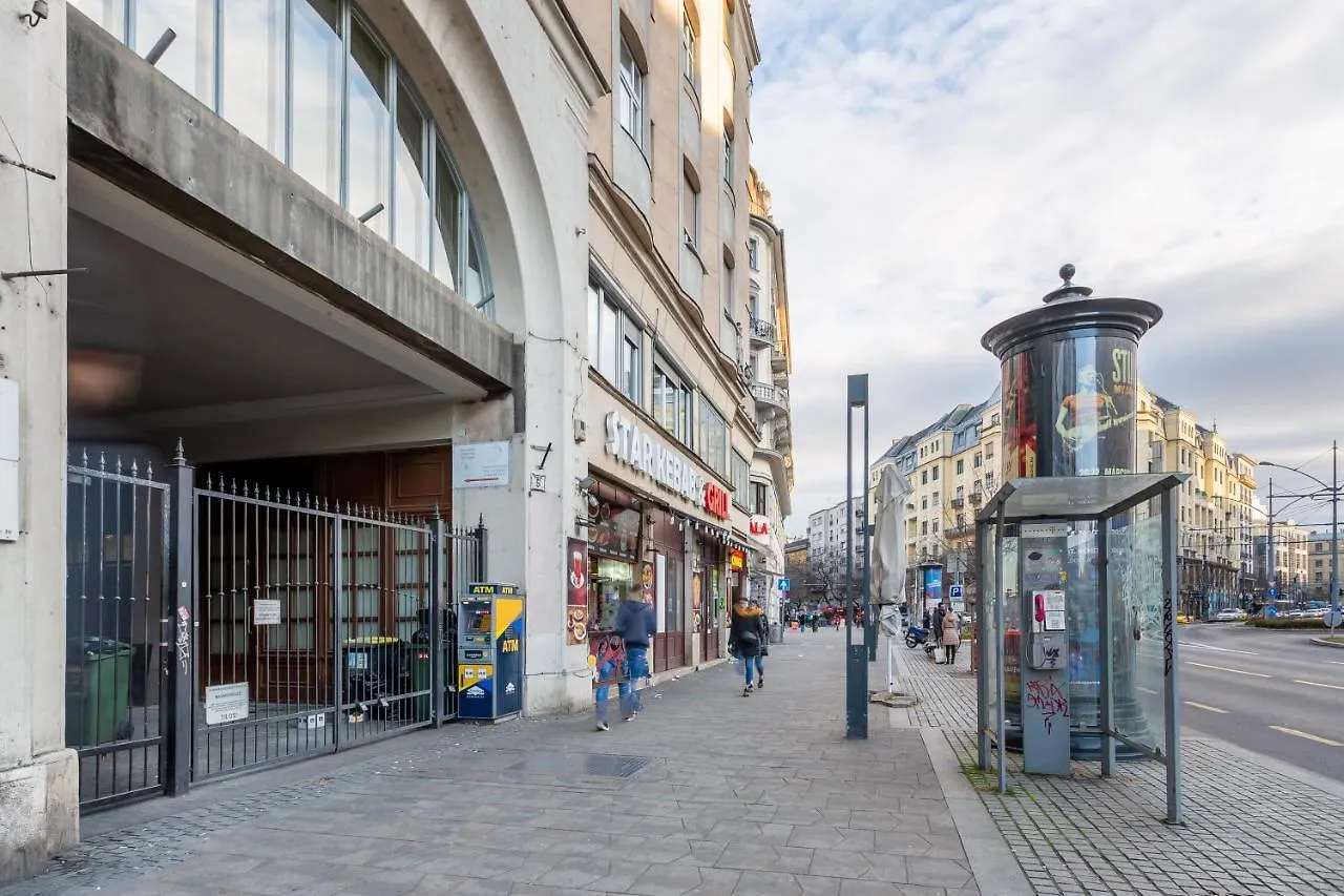 Central Avenue Apartment Budapest Hungría