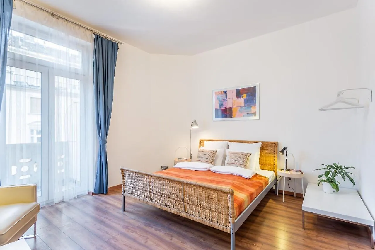 Central Avenue Apartment Budapest 0*,  Hungría
